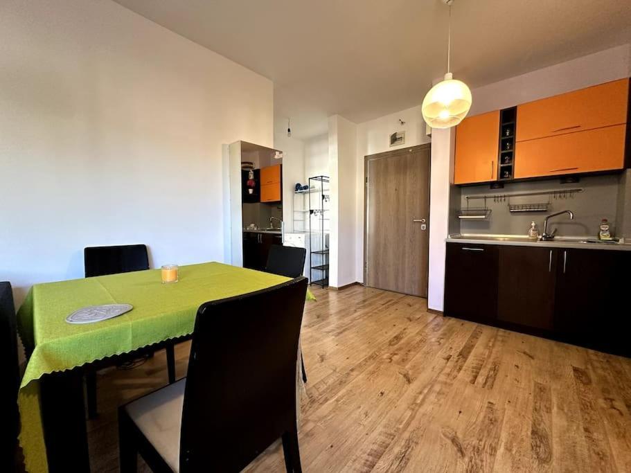 Cozy Flat In Central סופיה מראה חיצוני תמונה